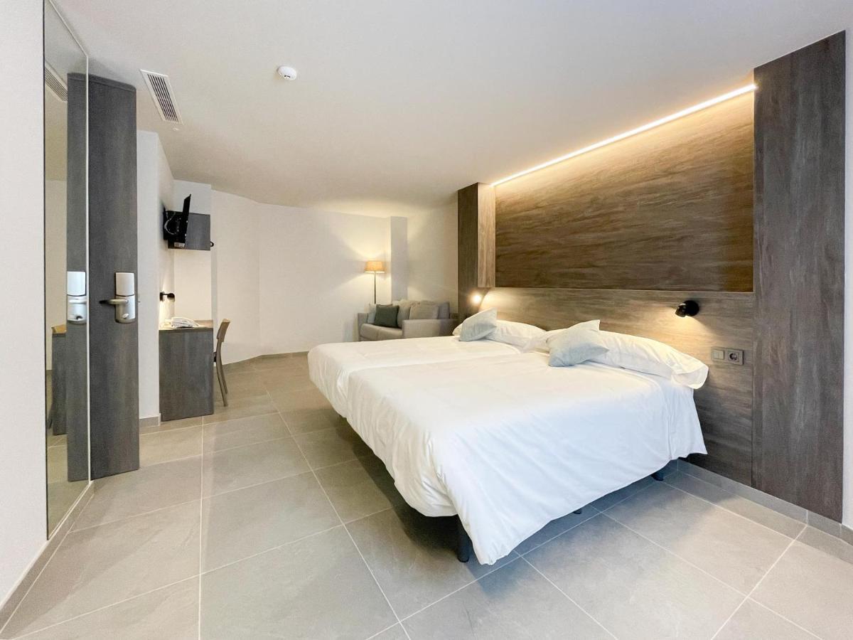 Hotel Quatre Llunes Санта Пола Екстериор снимка
