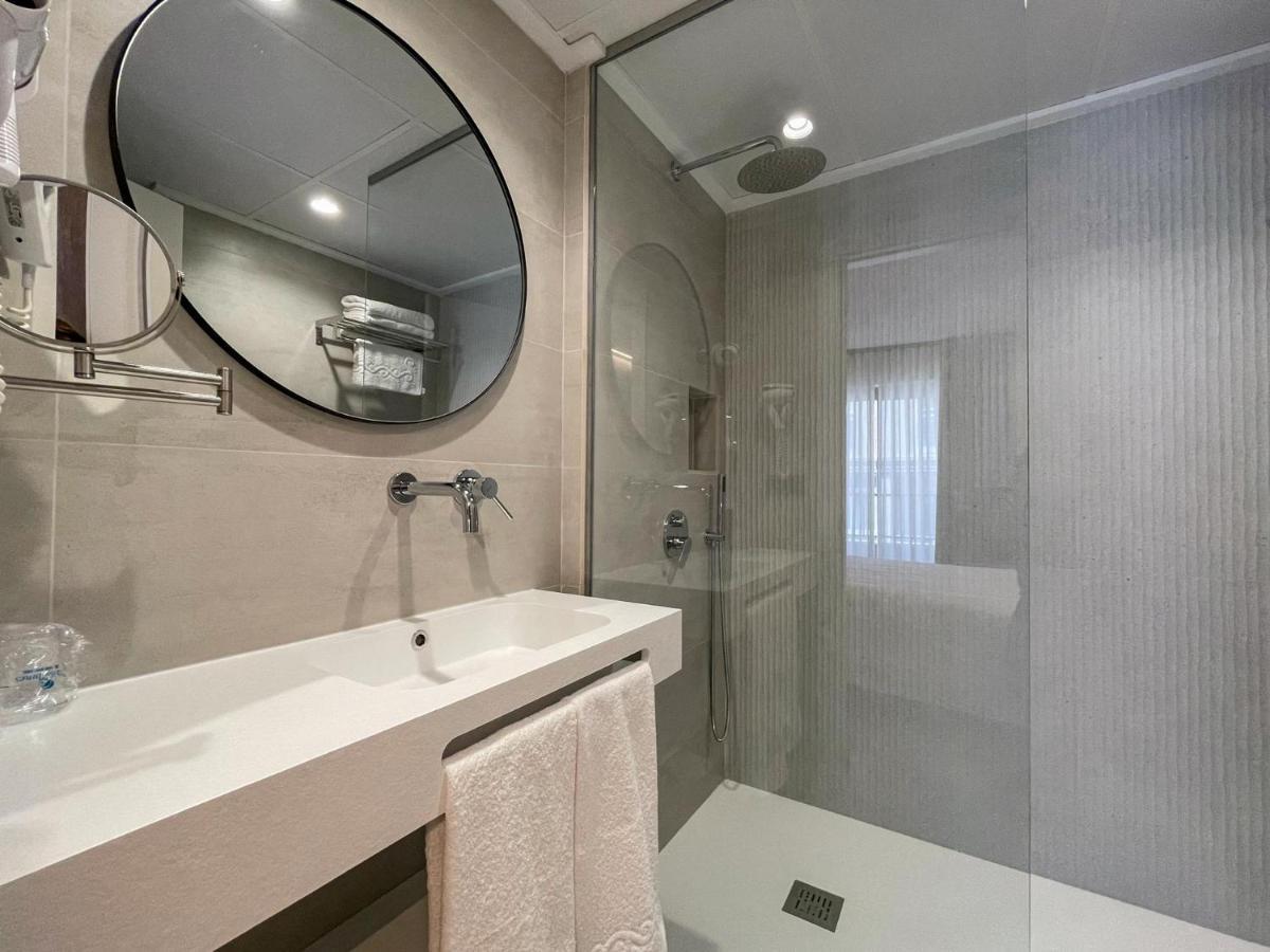 Hotel Quatre Llunes Санта Пола Екстериор снимка