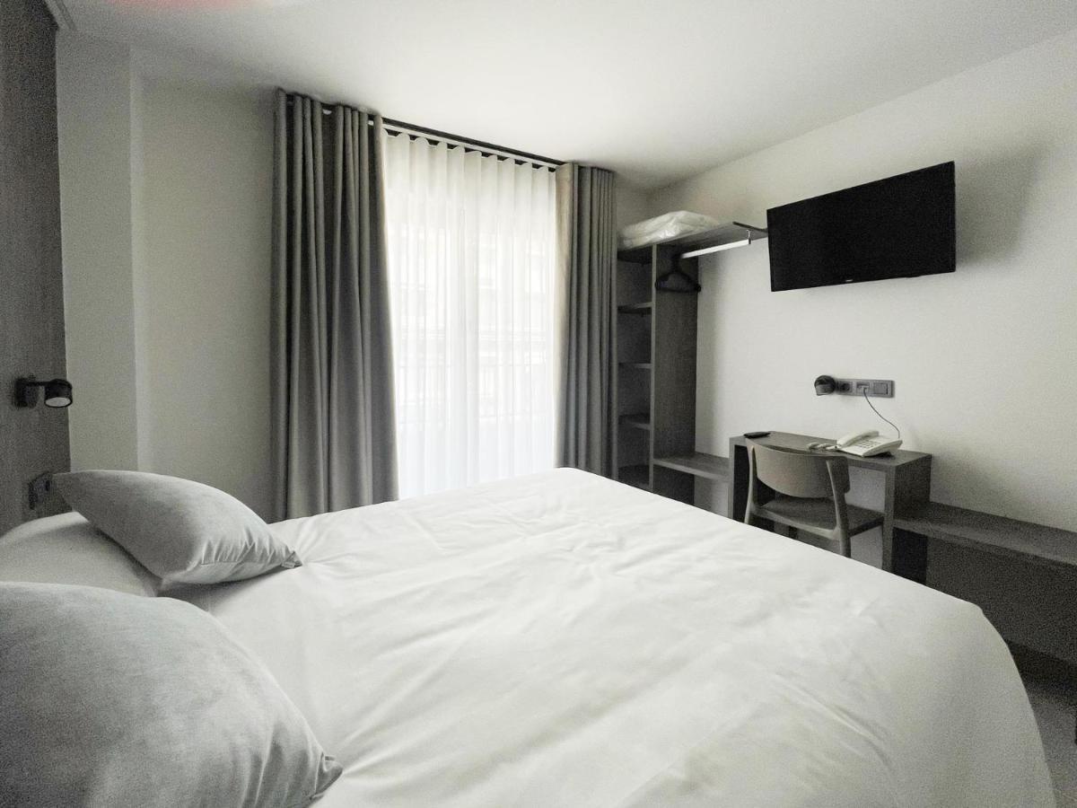 Hotel Quatre Llunes Санта Пола Екстериор снимка