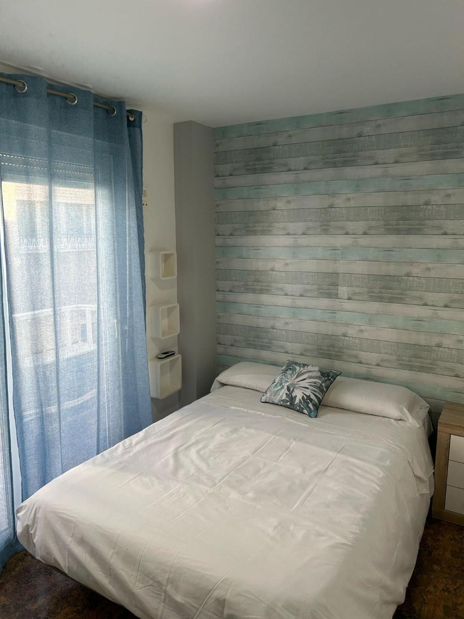 Hotel Quatre Llunes Санта Пола Екстериор снимка